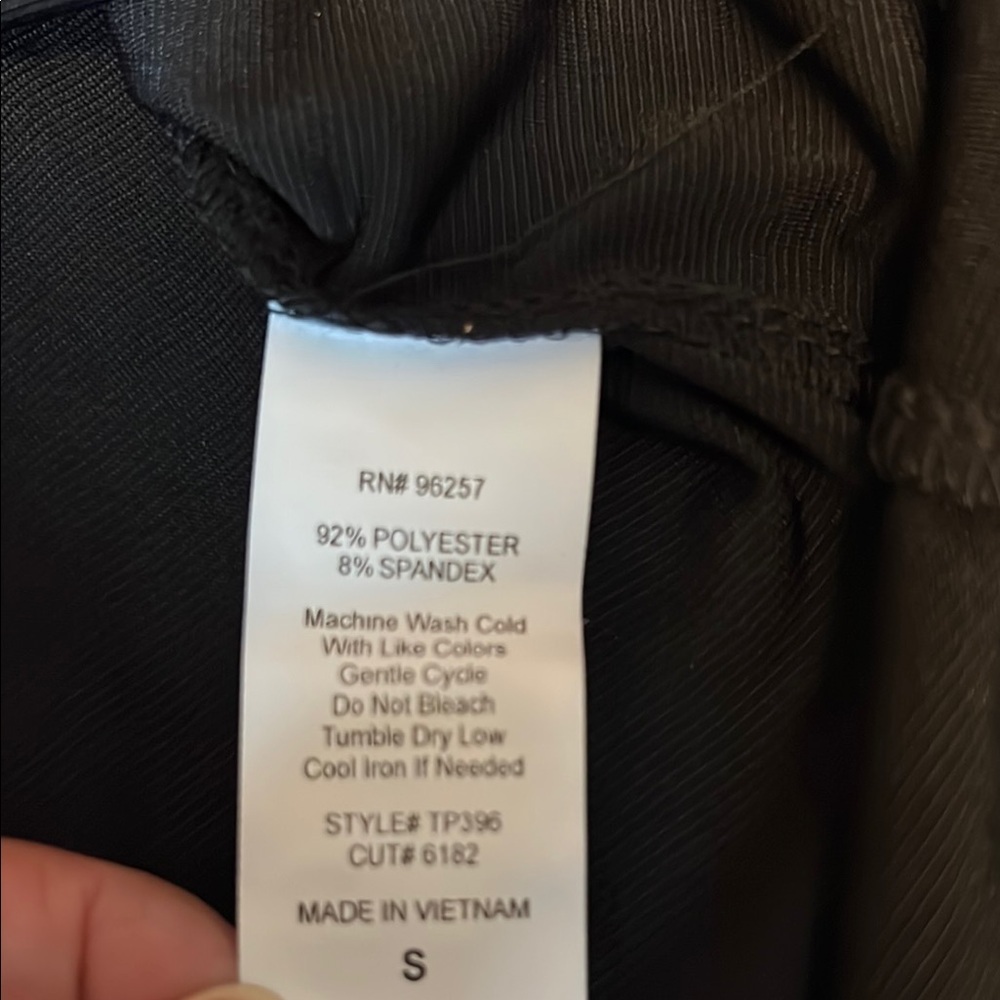 PerSeption Concept Black and Red Graphic Fitted Short Sleeve Crew Neck Shirt New - Picture 6 of 6